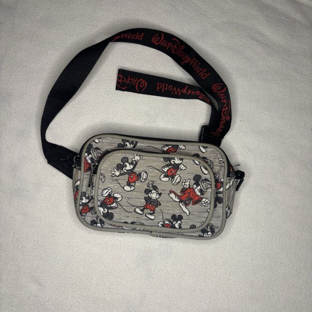 Disney‎ Parks Mickey Mouse Crossbody Belt Bag Gray 3 Zip Hong Kong